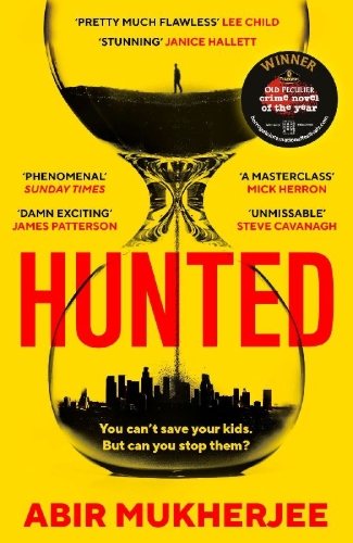 Buchcover und Innenansicht für das Buch: Hunted