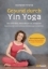 Buchcover und Innenansicht für das Buch: Gesund durch Yin Yoga