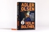 Buchcover und Innenansicht für das Buch: Døde sjæle synger ikke