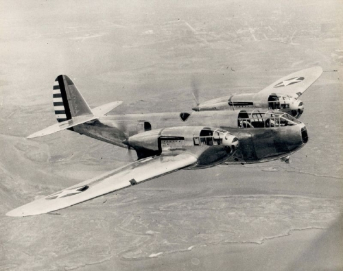 Buchcover und Innenansicht für das Buch: Die skurrilsten Flugzeuge der Welt