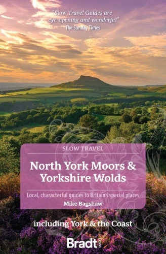 Buchcover und Innenansicht für das Buch: North York Moors & Yorkshire Wolds (Slow Travel)
