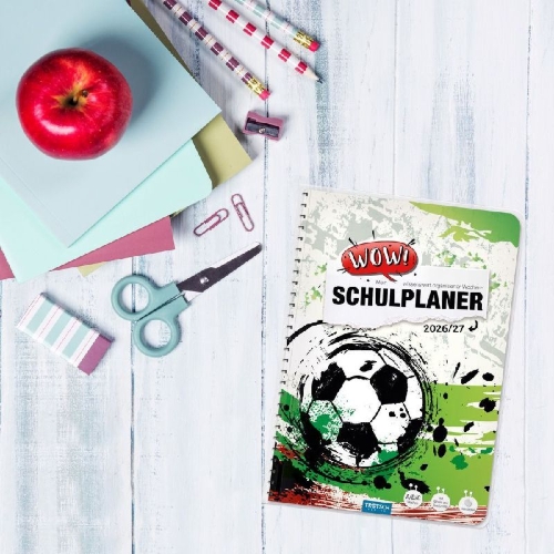 Buchcover und Innenansicht für das Buch: TRÖTSCH - Schulplaner WOW Fußball 26/27