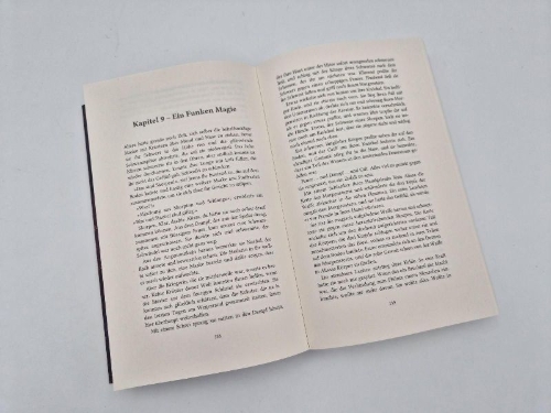 Buchcover und Innenansicht für das Buch: Phönixkrone