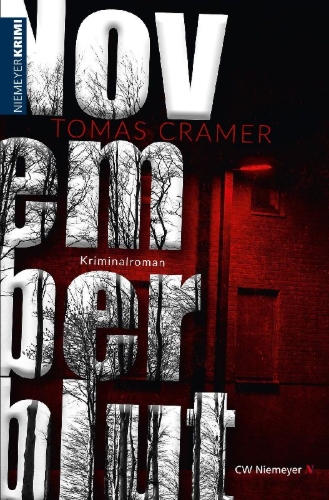 Buchcover und Innenansicht für das Buch: Novemberblut