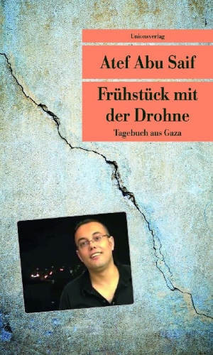 Buchcover und Innenansicht für das Buch: The Drone Eats with Me