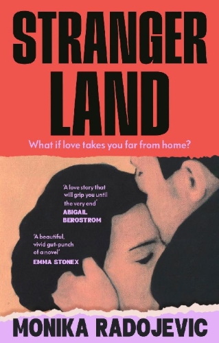 Buchcover und Innenansicht für das Buch: Strangerland