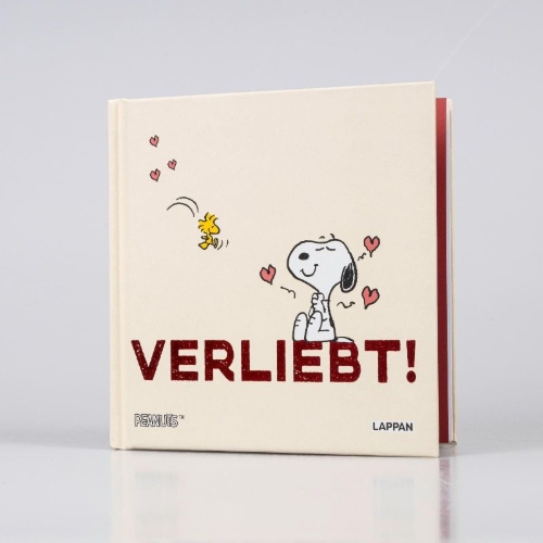 Buchcover und Innenansicht für das Buch: Peanuts Geschenkbuch: Verliebt!