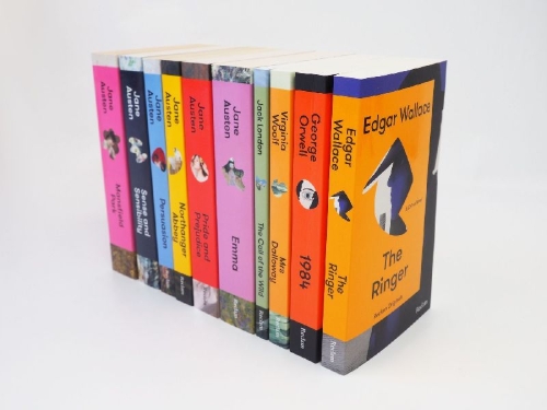 Buchcover und Innenansicht für das Buch: The Ringer. A Crime Novel