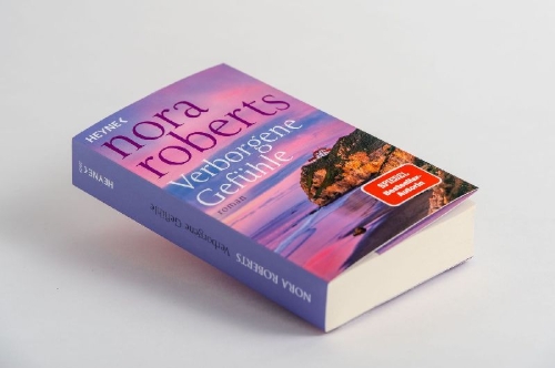 Buchcover und Innenansicht für das Buch: Hot Ice