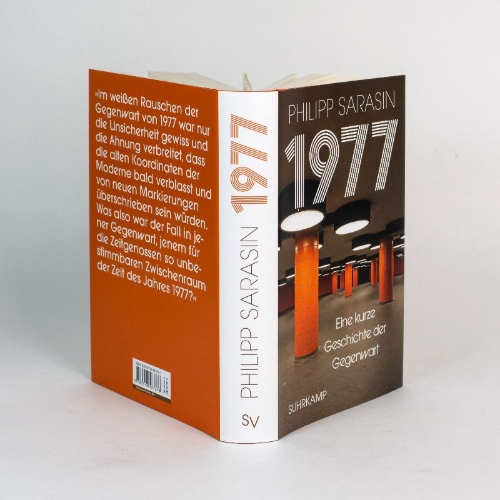 Buchcover und Innenansicht für das Buch: 1977