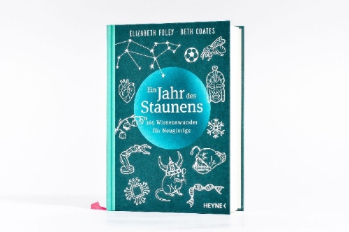 Buchcover und Innenansicht für das Buch: A Year of Living Curiously: 365 Things Really Worth Knowing