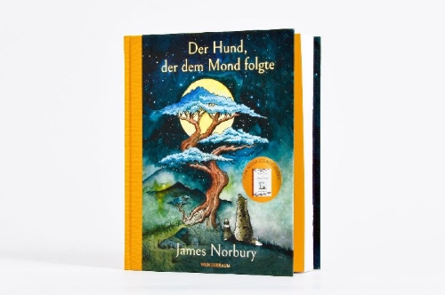 Buchcover und Innenansicht für das Buch: Following the Moon