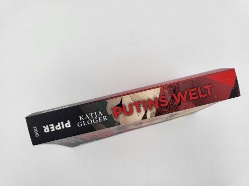 Buchcover und Innenansicht für das Buch: Putins Welt
