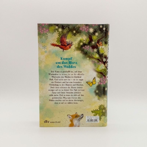 Buchcover und Innenansicht für das Buch: Akasia Wood  - Gefahr für Camp Highwood