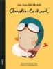 Buchcover und Innenansicht für das Buch: Pequeña y grande: Amelie Earhart