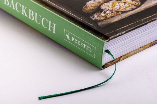 Buchcover und Innenansicht für das Buch: Das Irland Backbuch