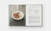 Buchcover und Innenansicht für das Buch: Cafe Cecilia Cookbook