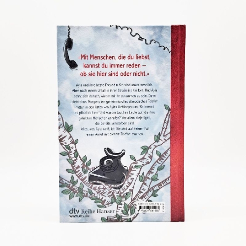 Buchcover und Innenansicht für das Buch: Telephone of the Tree