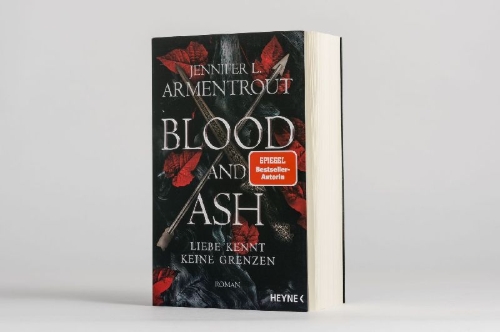 Buchcover und Innenansicht für das Buch: From Blood and Ash