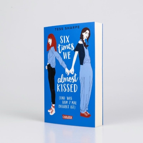 Buchcover und Innenansicht für das Buch: Six Times We Almost Kissed (and One Time We Did)