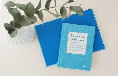 Buchcover und Innenansicht für das Buch: Sag, was du denkst. So lebt sichs leichter