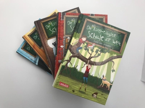 Buchcover und Innenansicht für das Buch: Die unlangweiligste Schule der Welt 5: Duell der Schulen