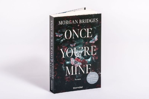 Buchcover und Innenansicht für das Buch: Once You're Mine (01 Possessing Her)