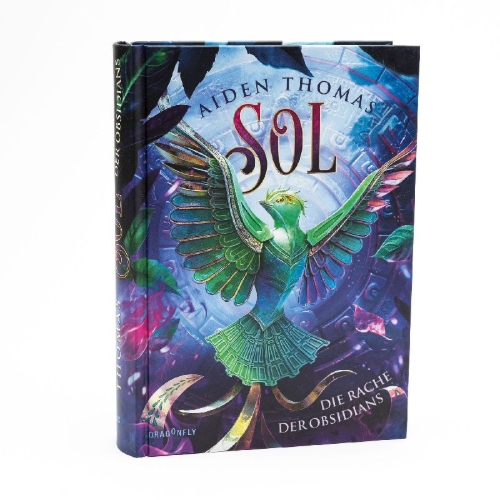 Buchcover und Innenansicht für das Buch: Celestial Monsters