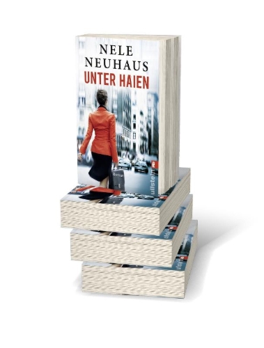 Buchcover und Innenansicht für das Buch: Unter Haien