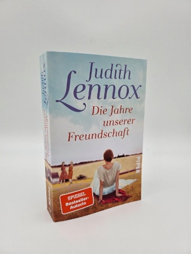Buchcover und Innenansicht für das Buch: Summer at Seastone