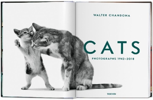 Buchcover und Innenansicht für das Buch: Walter Chandoha. Cats. Photographs 1942-2018