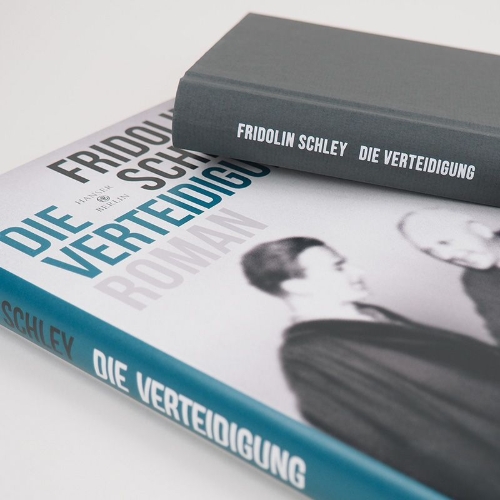 Buchcover und Innenansicht für das Buch: Die Verteidigung