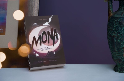 Buchcover und Innenansicht für das Buch: Mona - Verliebt, verlobt, beschworen