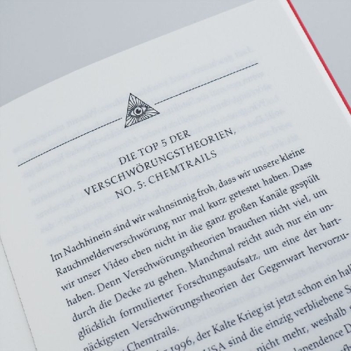 Buchcover und Innenansicht für das Buch: Angela Merkel ist Hitlers Tochter. Im Land der Verschwörungstheorien