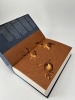 Buchcover und Innenansicht für das Buch: Gifted & Talented