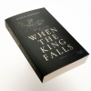 Buchcover und Innenansicht für das Buch: When The King Falls