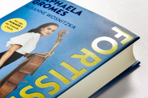 Buchcover und Innenansicht für das Buch: Fortissima!