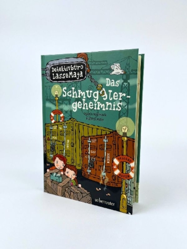 Buchcover und Innenansicht für das Buch: SMUGGLARMYSTERIET
