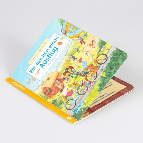 Buchcover und Innenansicht für das Buch: Unkaputtbar: Mein erstes Wimmelbuch: Wir machen einen Ausflug