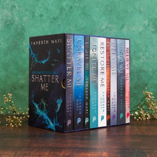 Buchcover und Innenansicht für das Buch: Shatter Me X9 Book Set