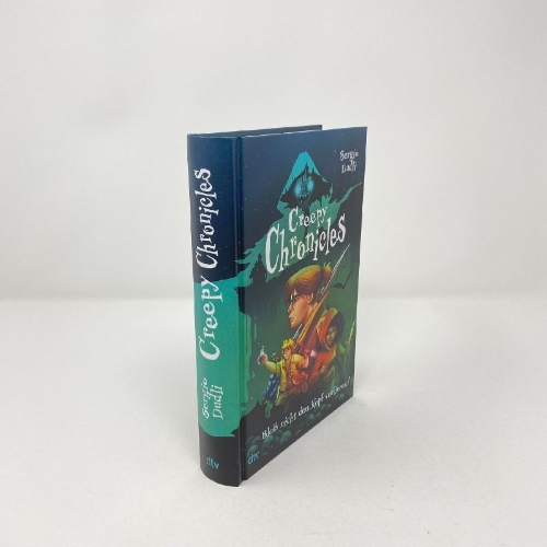 Buchcover und Innenansicht für das Buch: Creepy Chronicles - Bloß nicht den Kopf verlieren!