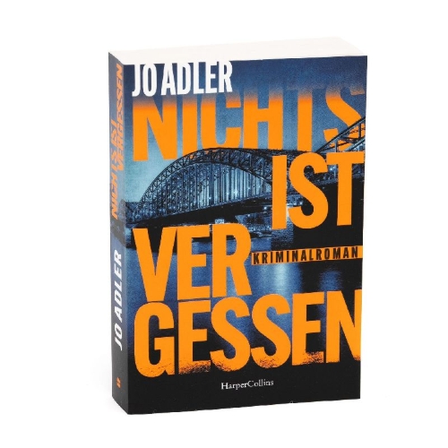 Buchcover und Innenansicht für das Buch: Nichts ist vergessen