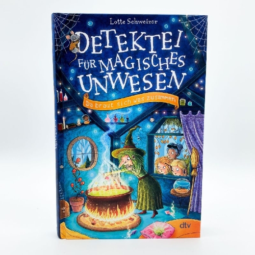 Buchcover und Innenansicht für das Buch: Detektei für magisches Unwesen - Da braut sich was zusammen