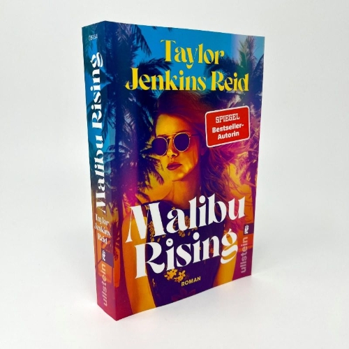 Buchcover und Innenansicht für das Buch: Malibu Rising