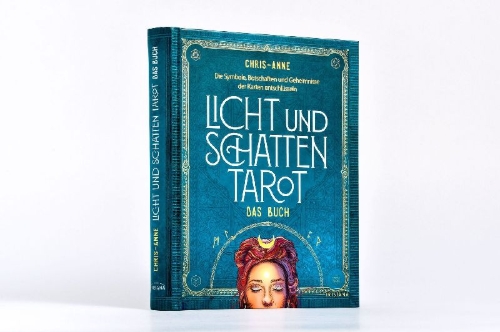 Buchcover und Innenansicht für das Buch: Tarot for Light Seers