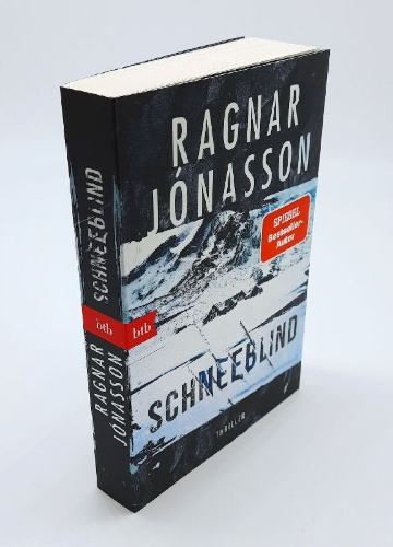 Buchcover und Innenansicht für das Buch: Snjóblinda