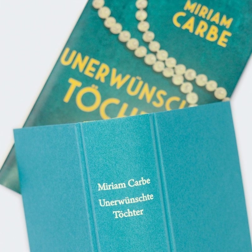 Buchcover und Innenansicht für das Buch: Unerwünschte Töchter
