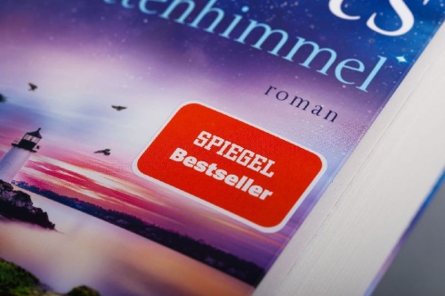 Buchcover und Innenansicht für das Buch: The Rise of Magicks (Chronicles of The One, Book 3)