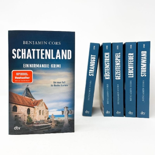 Buchcover und Innenansicht für das Buch: Schattenland
