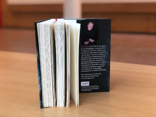 Buchcover und Innenansicht für das Buch: GIER - Wie weit würdest du gehen?